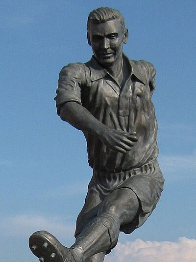A statue of Wilf Mannion, whose career spanned either side of the Second World War