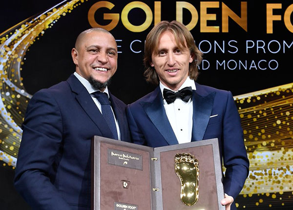 Luka Modrić (Golden Foot Awards 2019 Win)