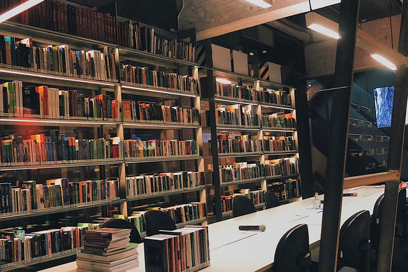 Football Museum biblioteca