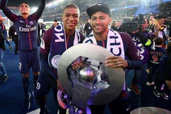 Ligue 1 trophy: L'Hexagoal.