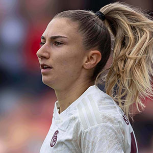 Katharina Naschenweng