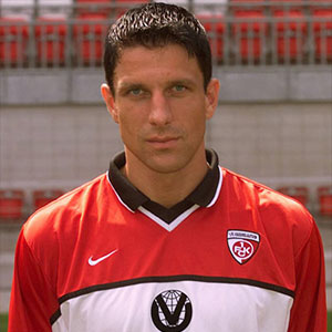Aleksander Knavs