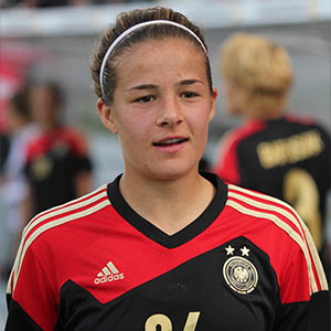 Lena Lotzen