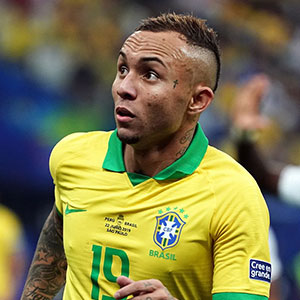 Everton Soares