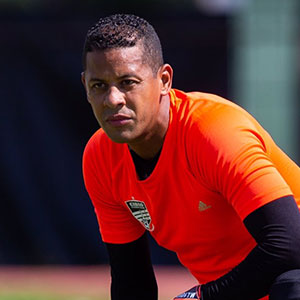 Miguel Lloyd