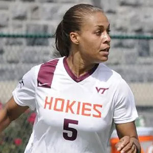 Jazmine Reeves