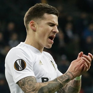 Santi Mina