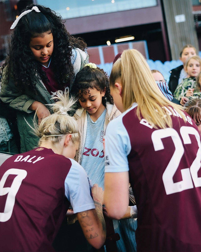 Aston Villa Women Photo No8.