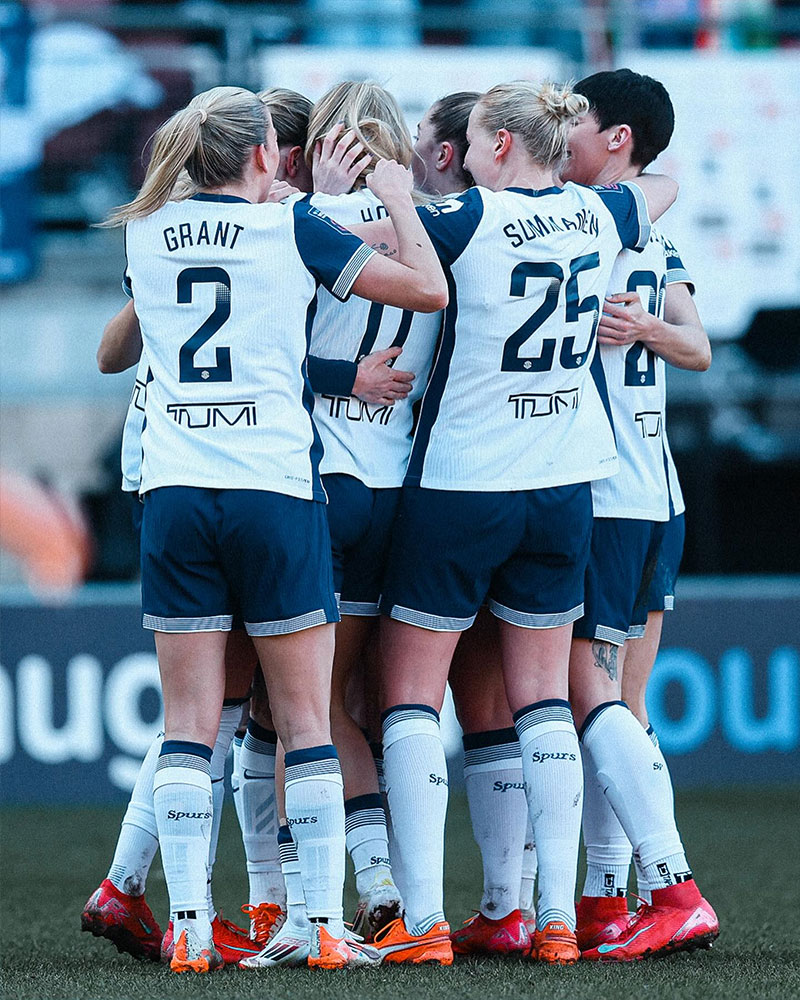 Tottenham Hotspur Women Photo No7.