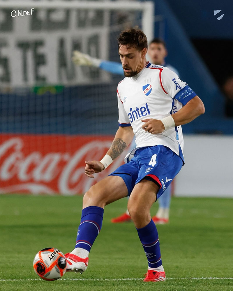 Club Nacional Photo No11.