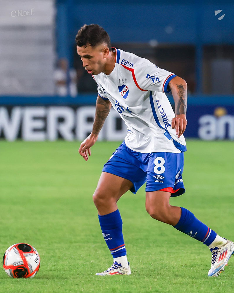Club Nacional Photo No13.