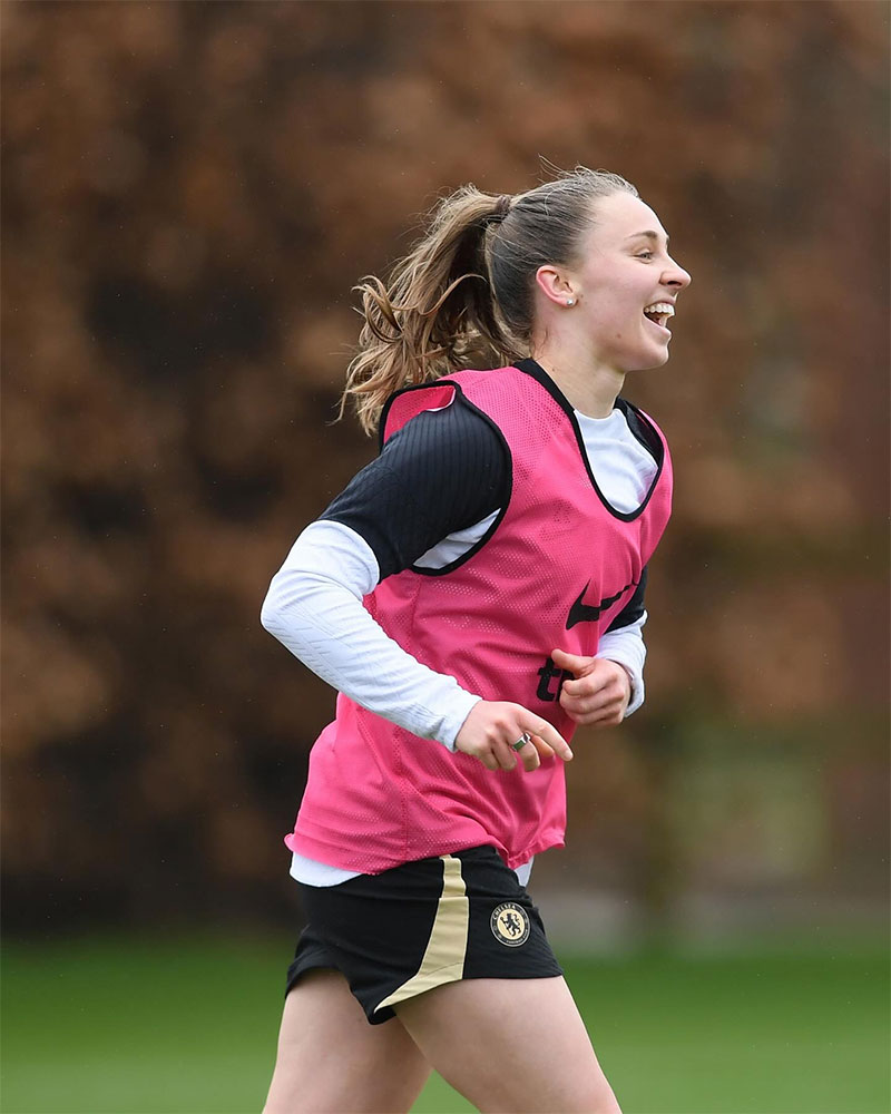 Niamh Charles Photo No7.