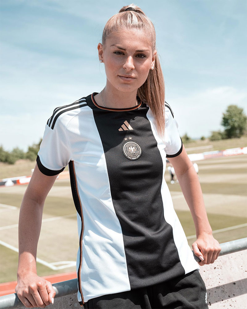 Jule Brand Photo No3.