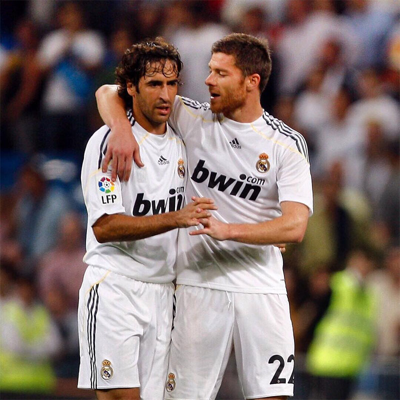 Xabi Alonso Photo No2.