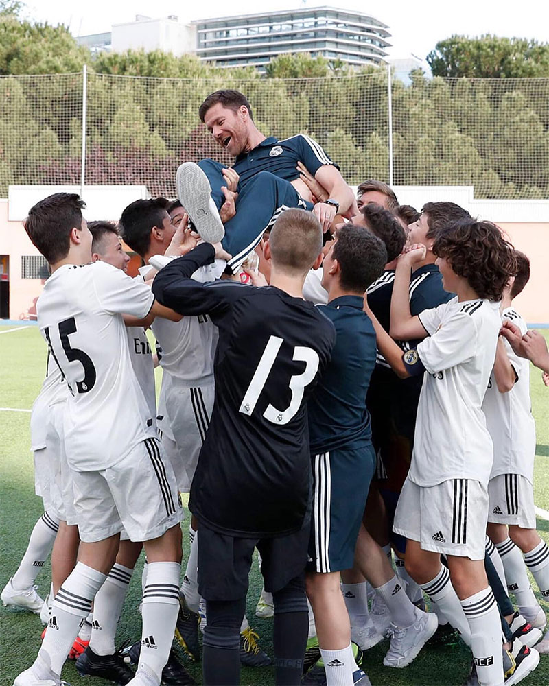 Xabi Alonso Photo No9.
