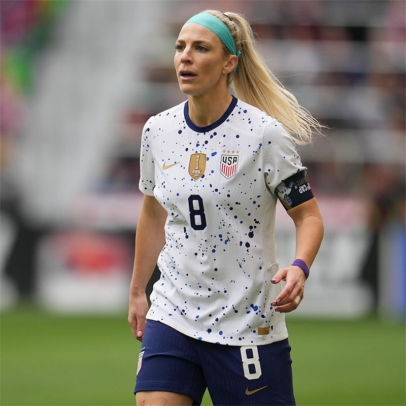 Julie Ertz Photo No1.