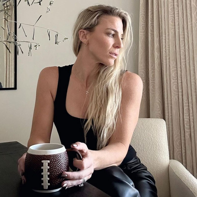 Julie Ertz Photo No6.