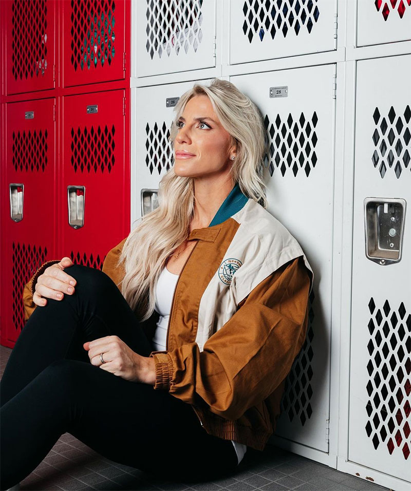 Julie Ertz Photo No8.
