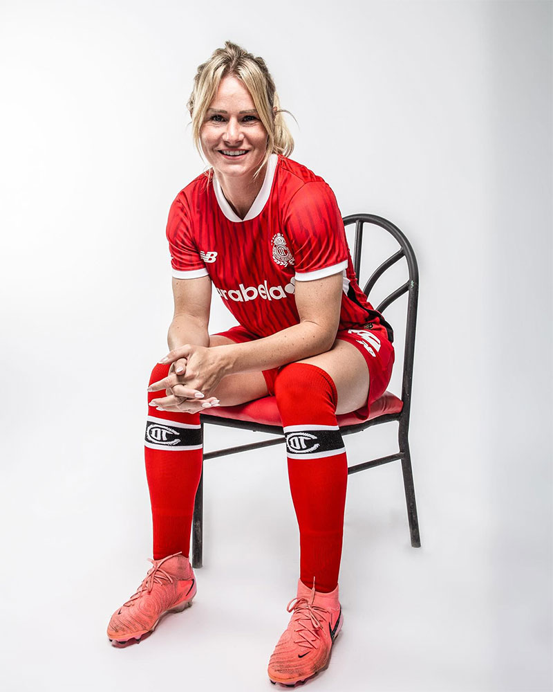 Amandine Henry Photo No5.