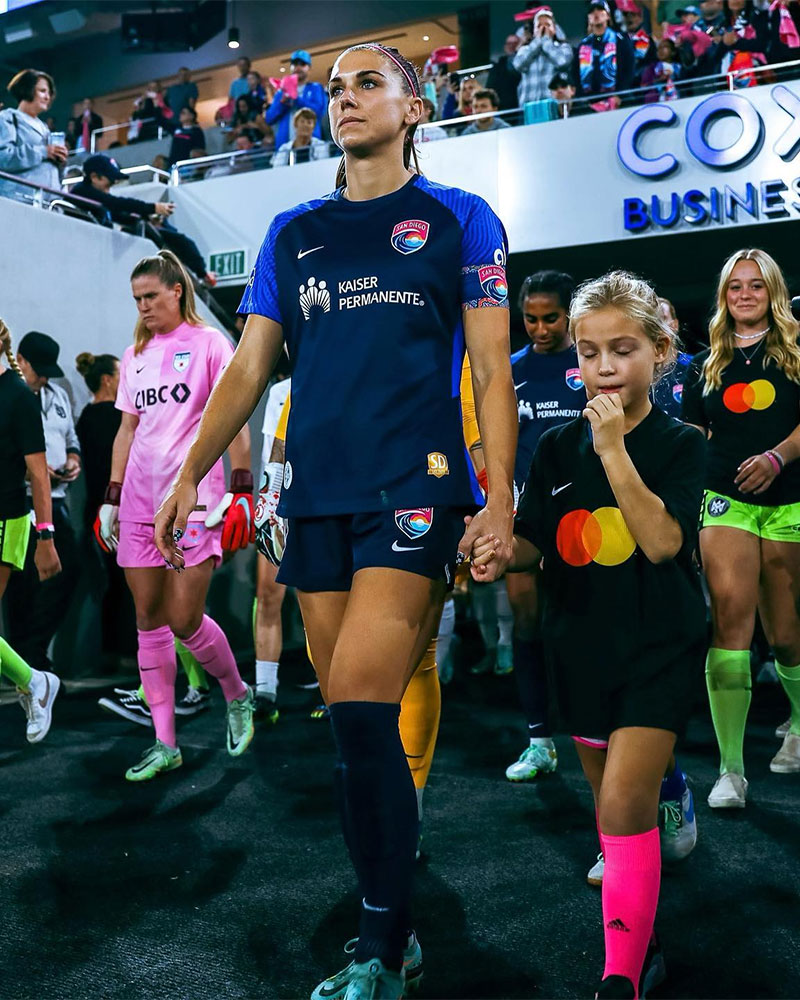 Alex Morgan Photo No12.