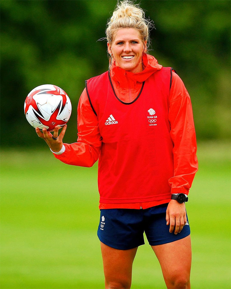Millie Bright Photo No3.