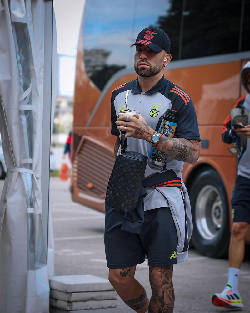 Nicolás Otamendi Photo No5.