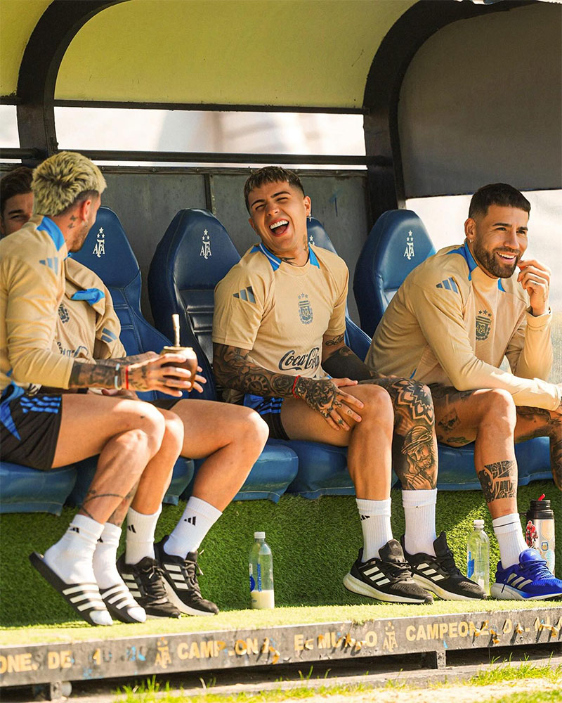 Nicolás Otamendi Photo No6.