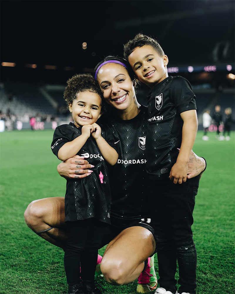 Sydney Leroux Photo No10.