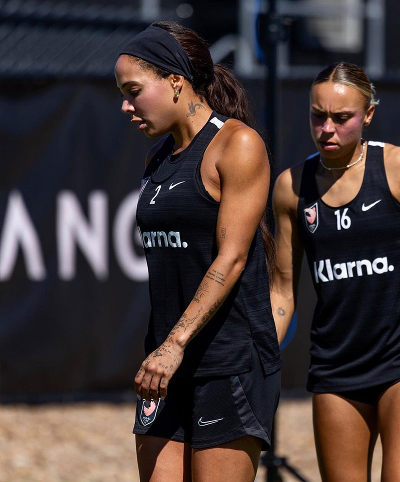 Sydney Leroux Photo No8.