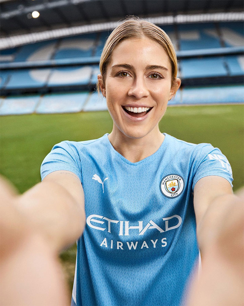 Abby Dahlkemper Photo No9.