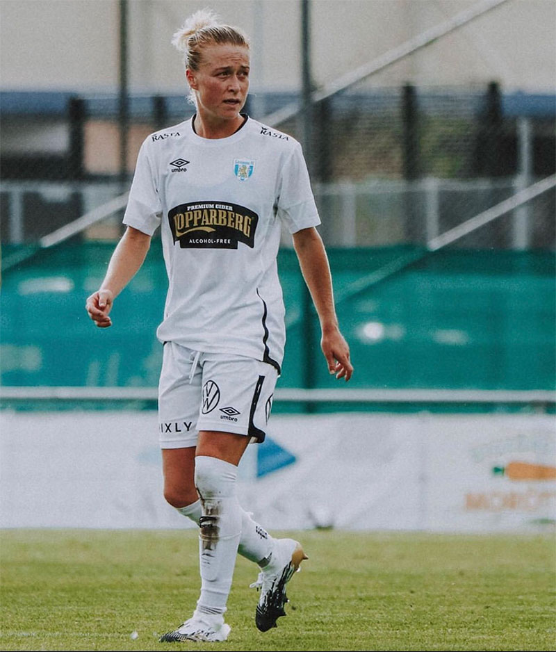 Emily Sonnett Photo No1.