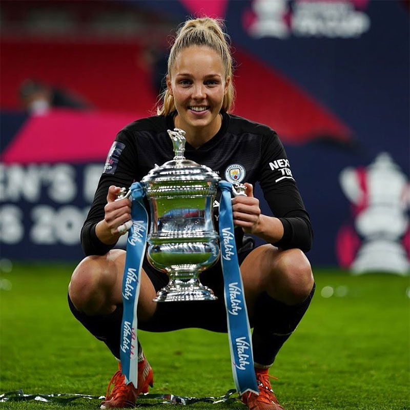 Ellie Roebuck Photo No10.