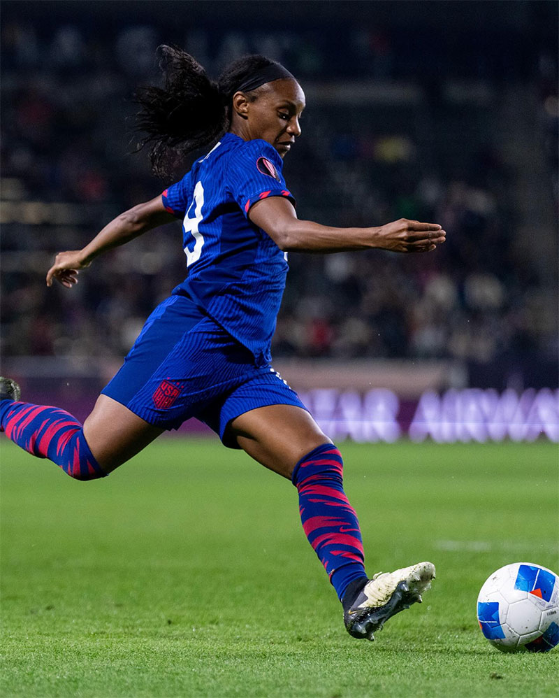 Crystal Dunn Photo No2.