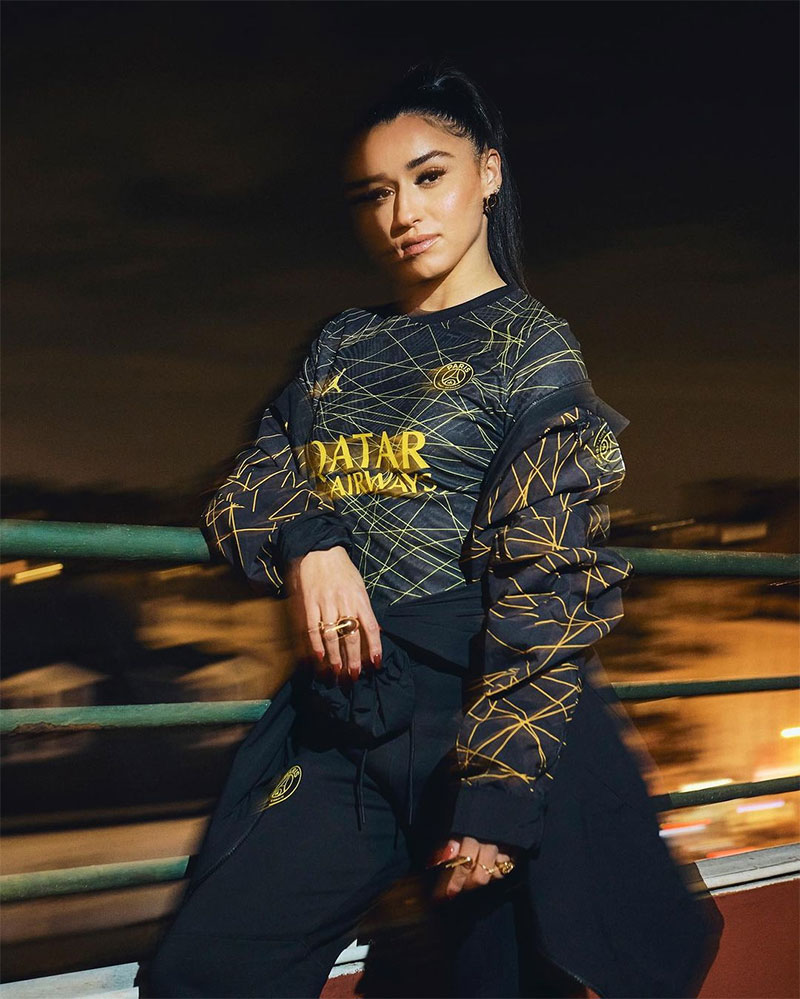 Sakina Karchaoui Photo No4.