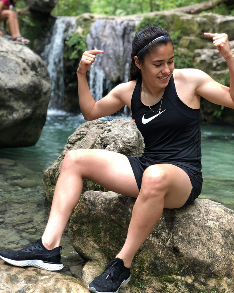 Lizbeth Ovalle Photo No4.