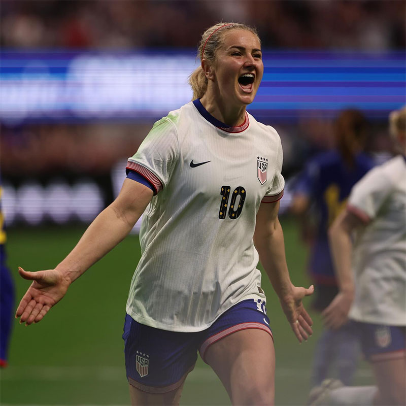 Lindsey Horan Photo No1.
