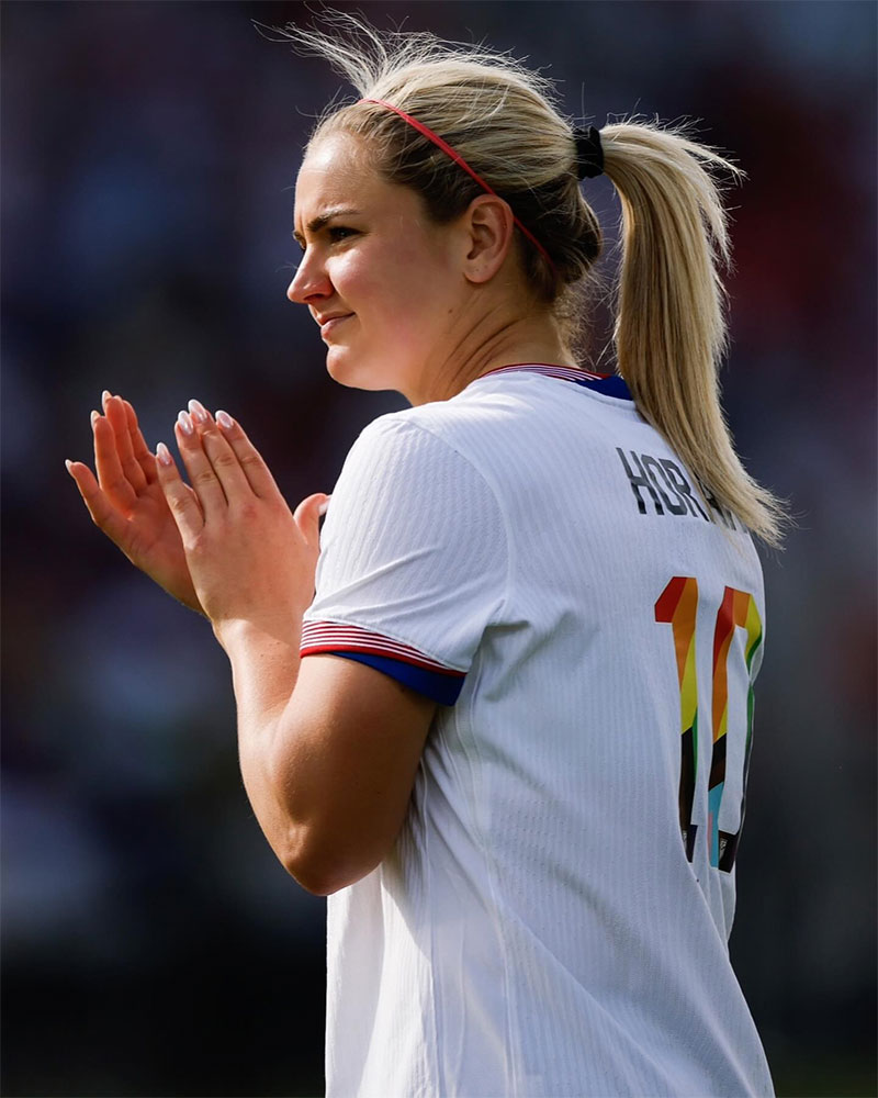Lindsey Horan Photo No9.