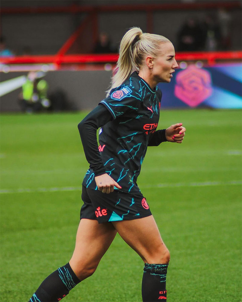 Alex Greenwood Photo No1.
