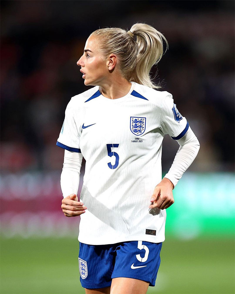 Alex Greenwood Photo No2.